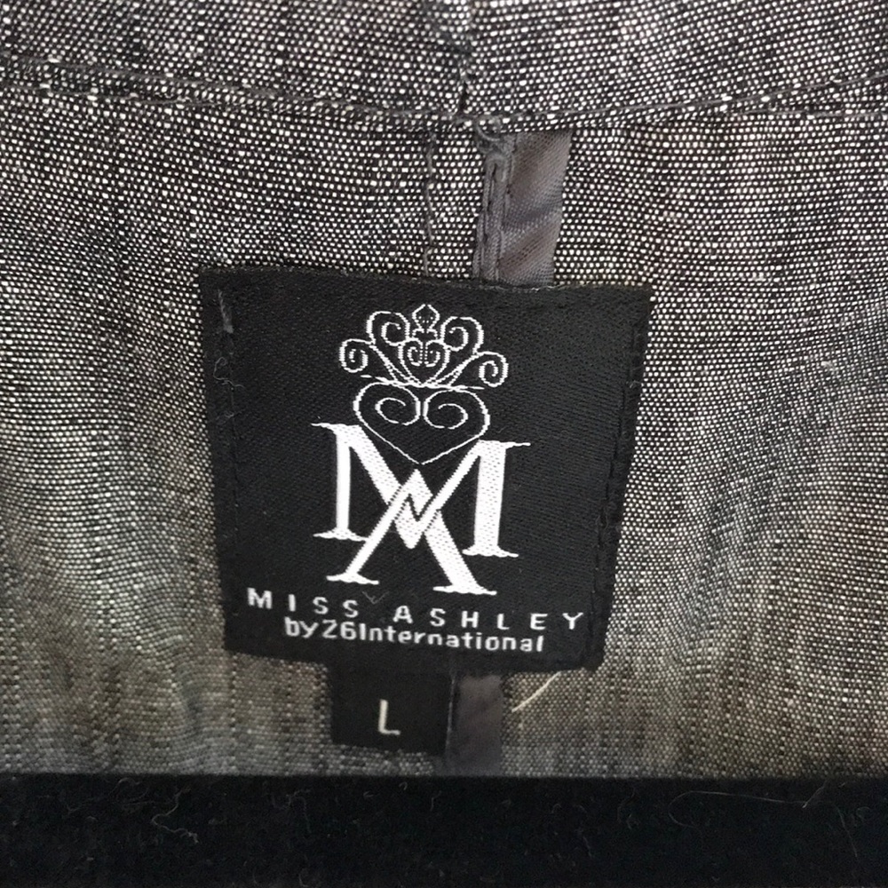 Top - Picture 4 of 6